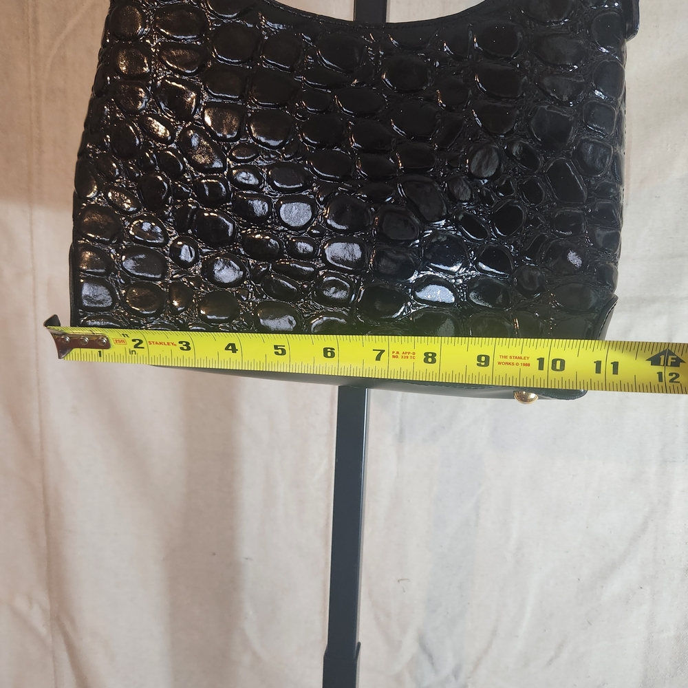 Genuine Patent Leather Elegant Black Croc-Embossed Women's Shoulder Bag - Picture 5 of 9